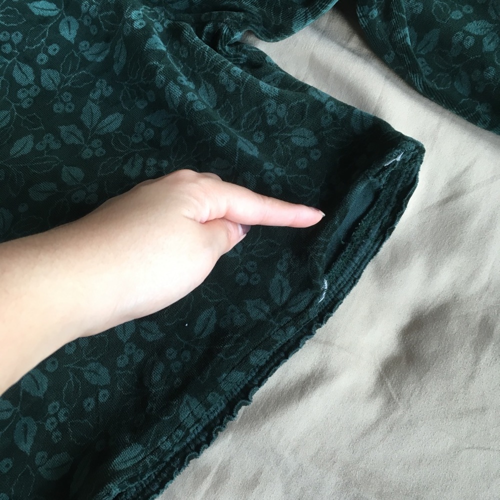 Dark Green Velvet Crop Top - Picture 8 of 8